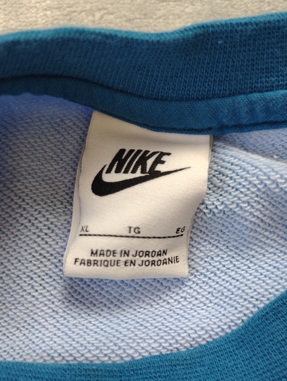 Nike Blue & Light Blue Tie Dye Splotch Print Crewneck Youth Sweatshirt Size XL - Picture 4 of 9